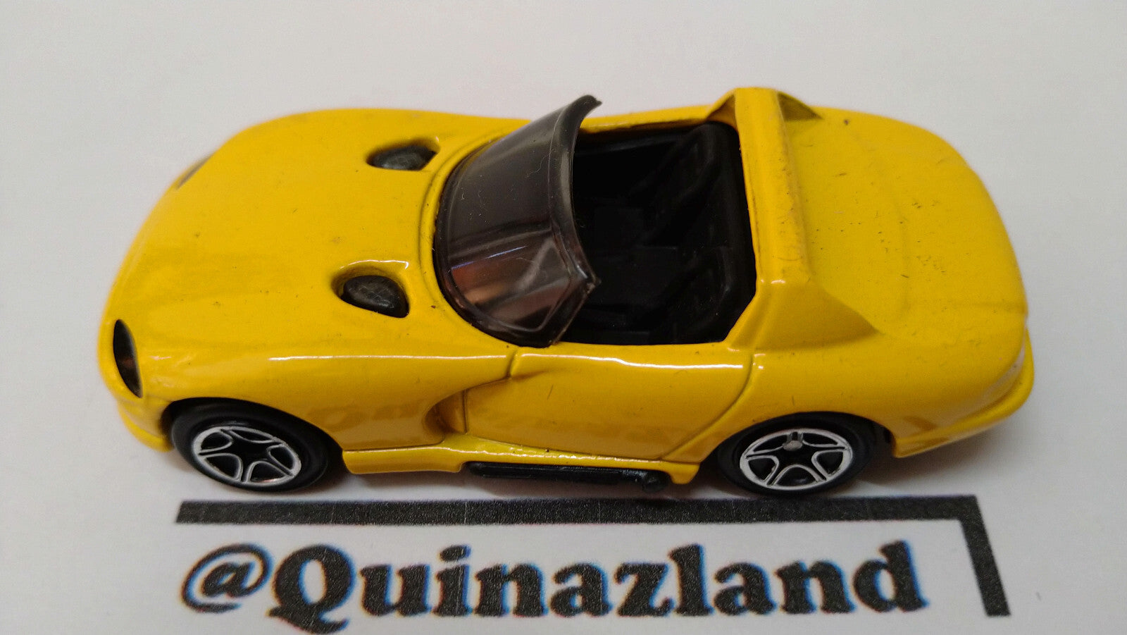 Matchbox Dodge viper rt/10  (A08)