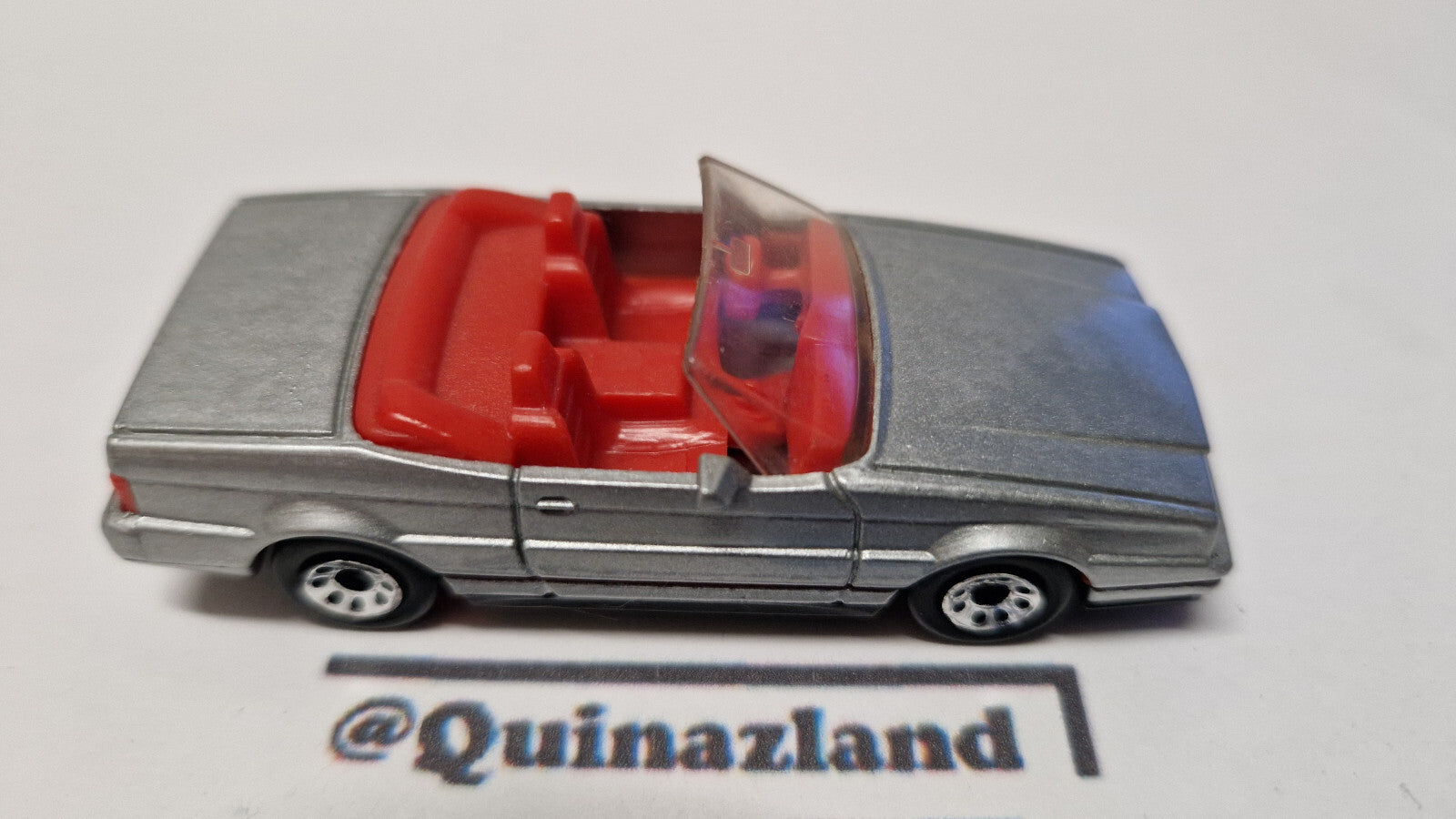 Matchbox 1990 mainline  Cadillac allanté  (A06)