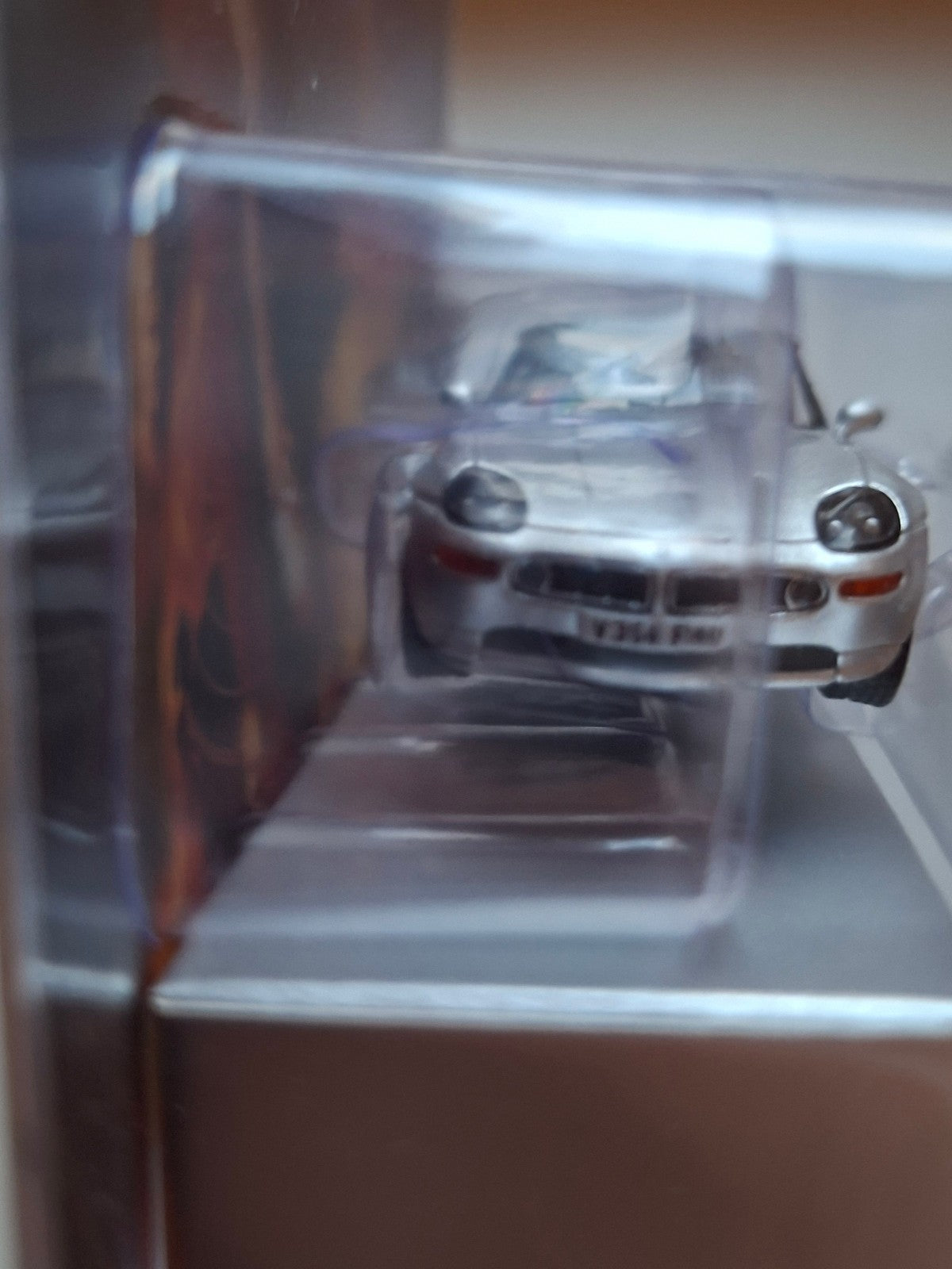 Mini GT 1999 BMW Z8 The World is not enough n° 906 (NG54)