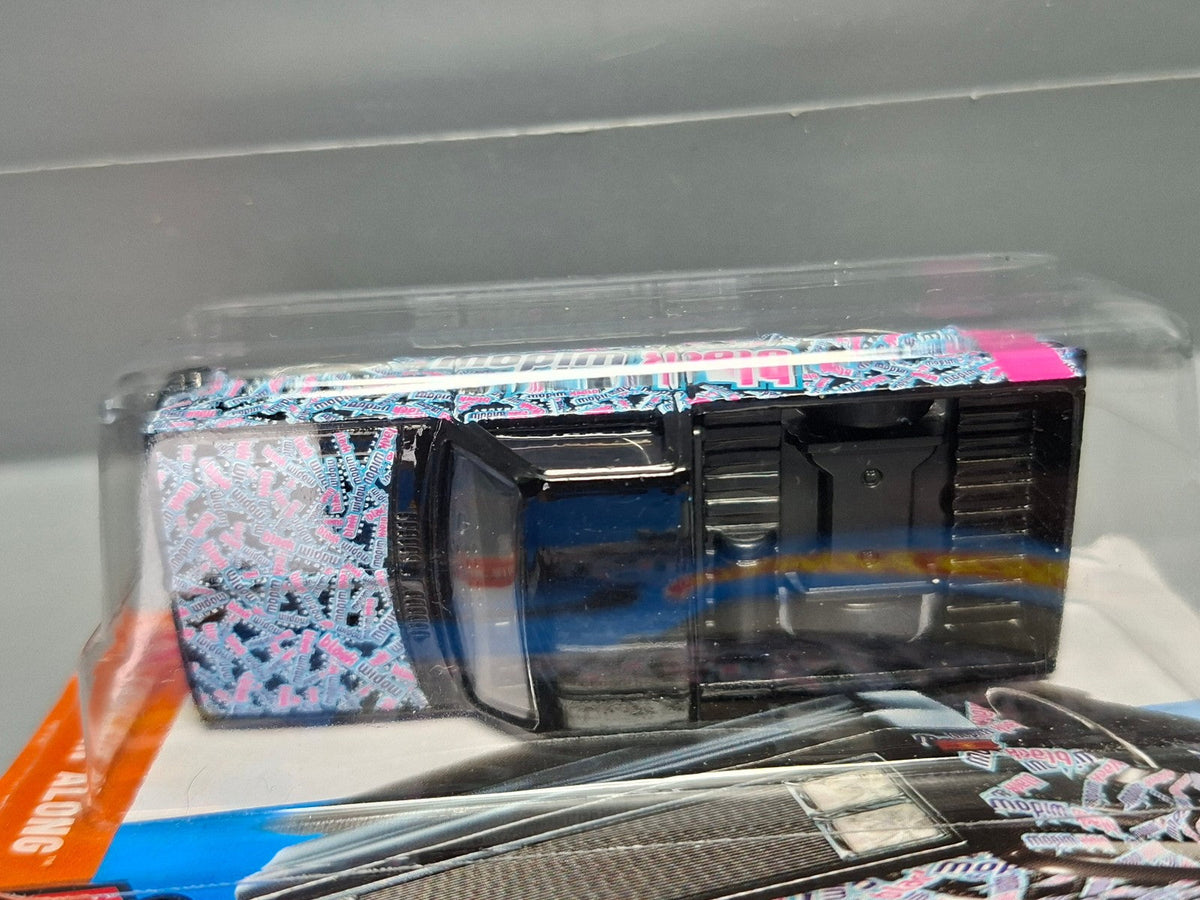 Hot Wheels '83 Chevy Silverado  2026-042  (NP03)