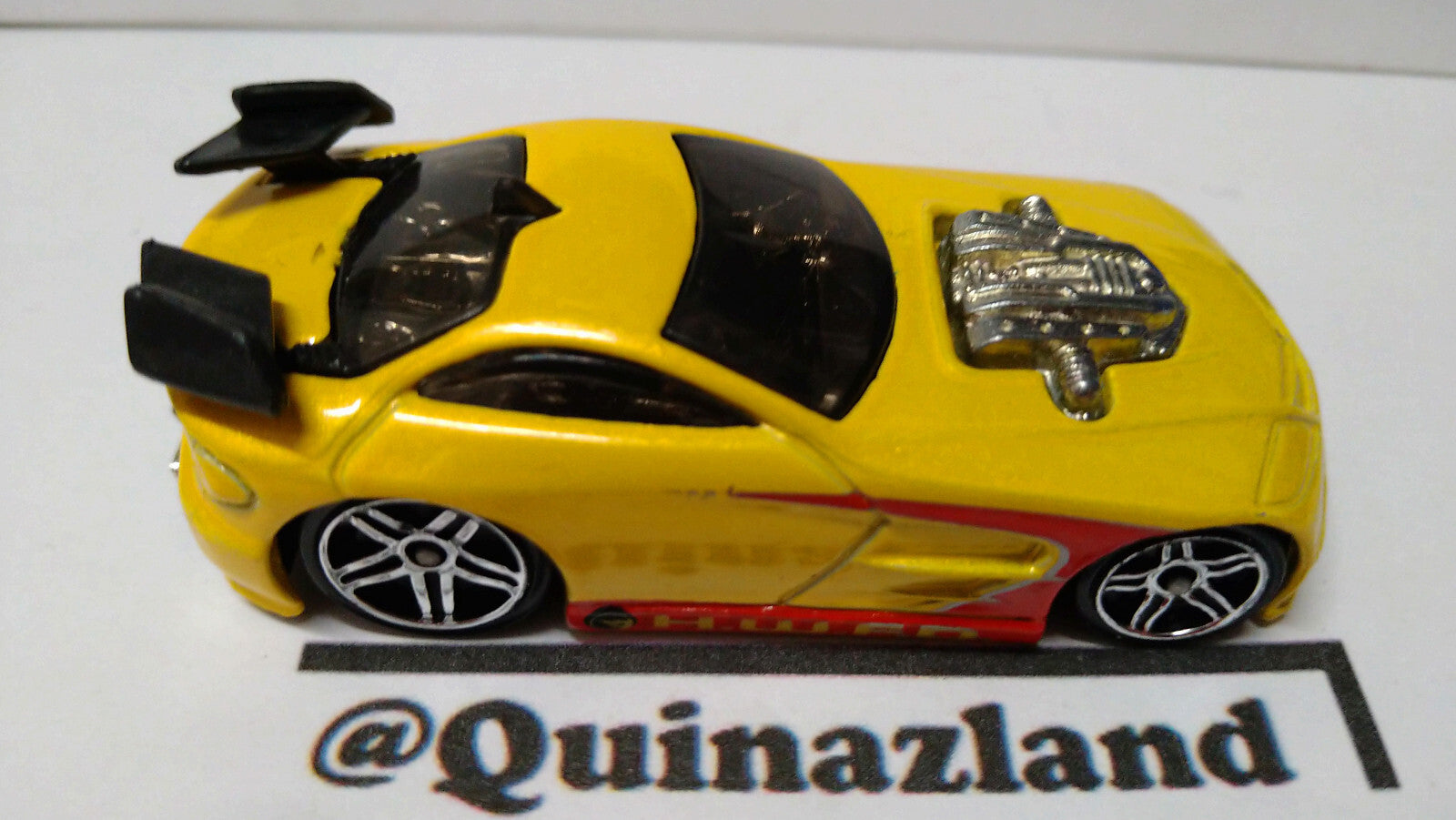 Hot Wheels 2014 exclusive set de jeu  Mercy breaker     (A12)