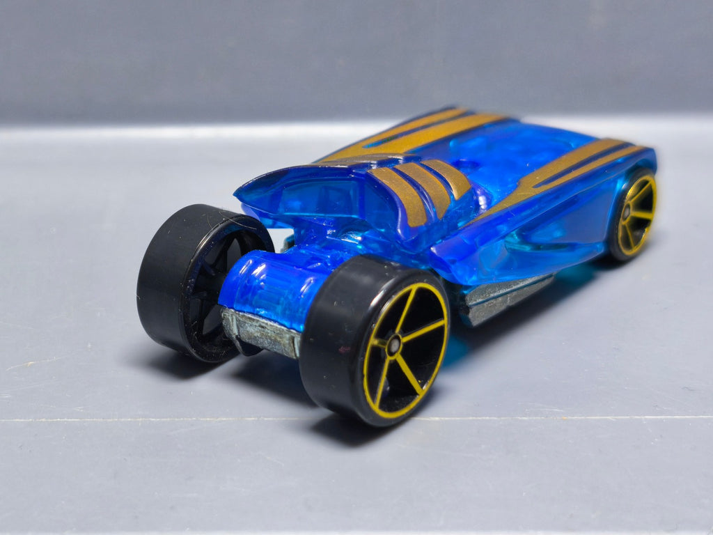 Hot Wheels Pharodox 2006-010 version OH5SP gold (A18)