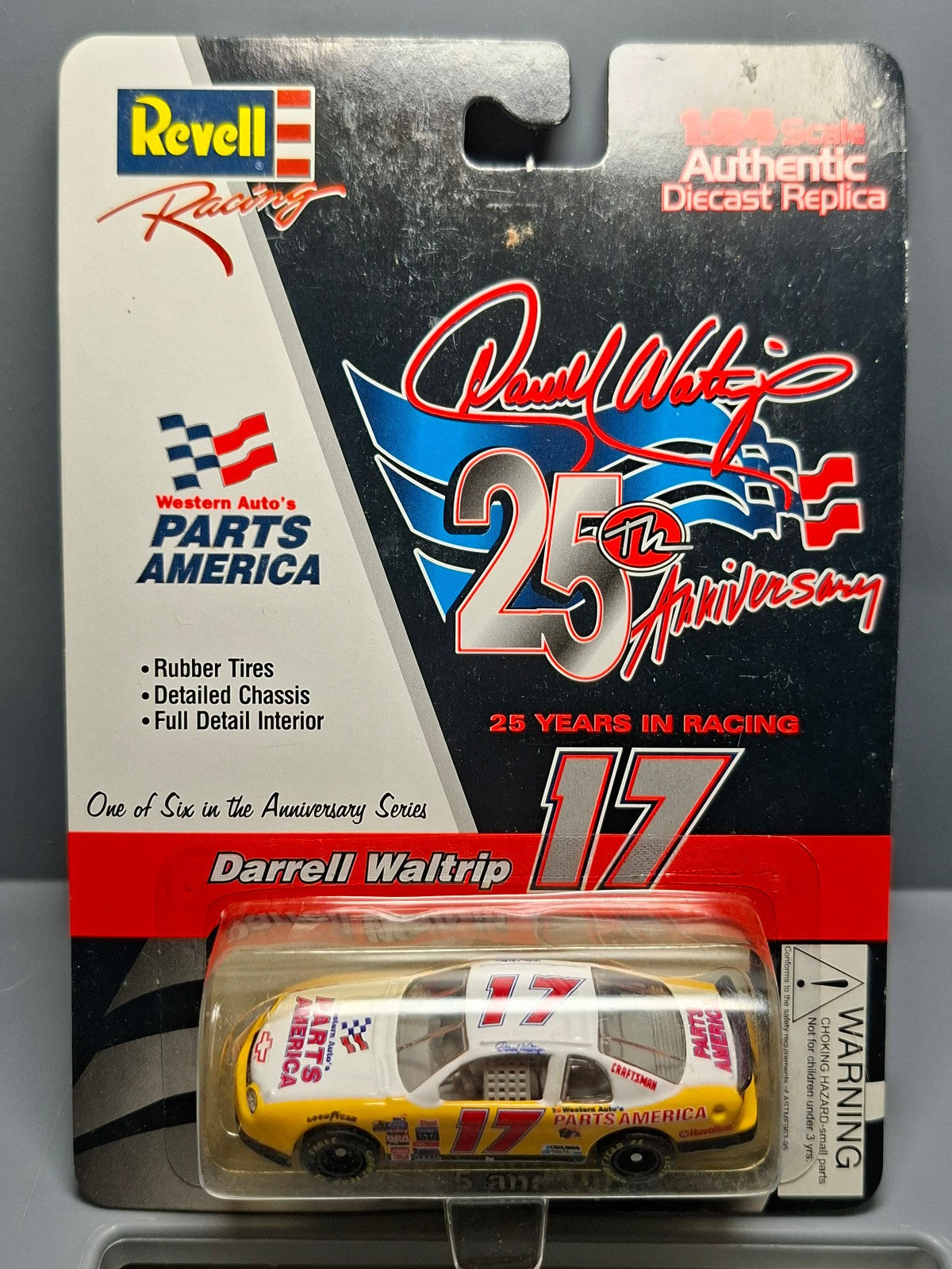 Revell 1/64 1997 25th anniversary  Chevrolet Monte Carlo Darrell Waltrip  (NG15)