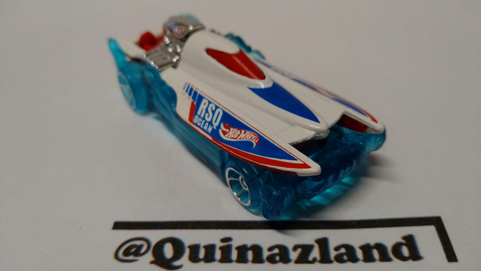 Hot Wheels Mad splash 2016- 214  (A11)