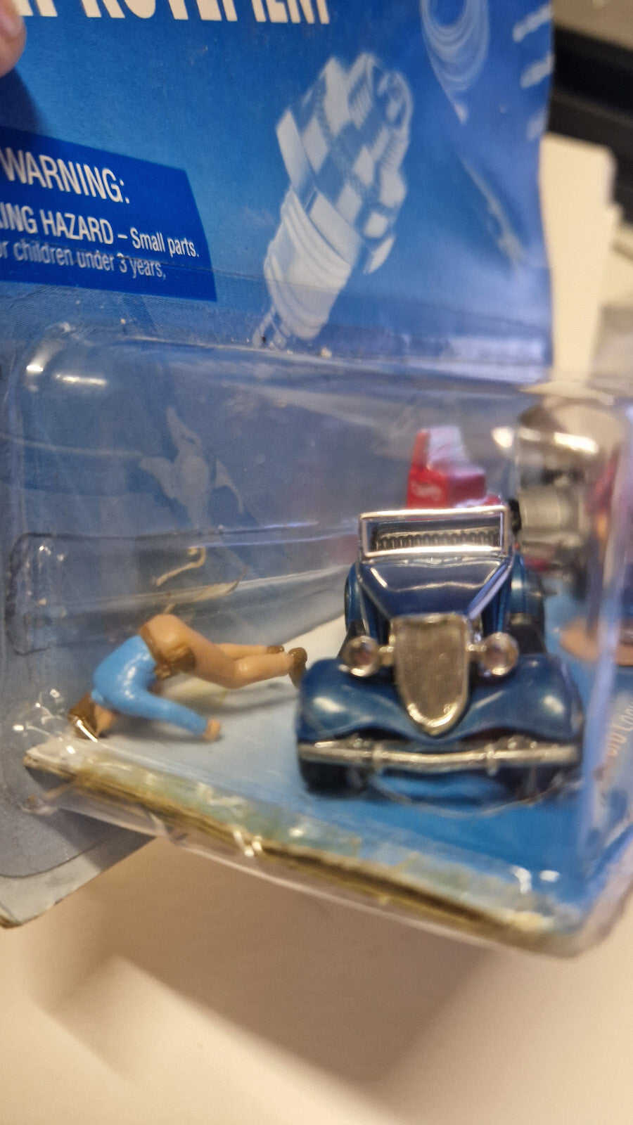 Hot Wheels 1997 action pack Dixie chopper et 33 Ford convertible    (C9)