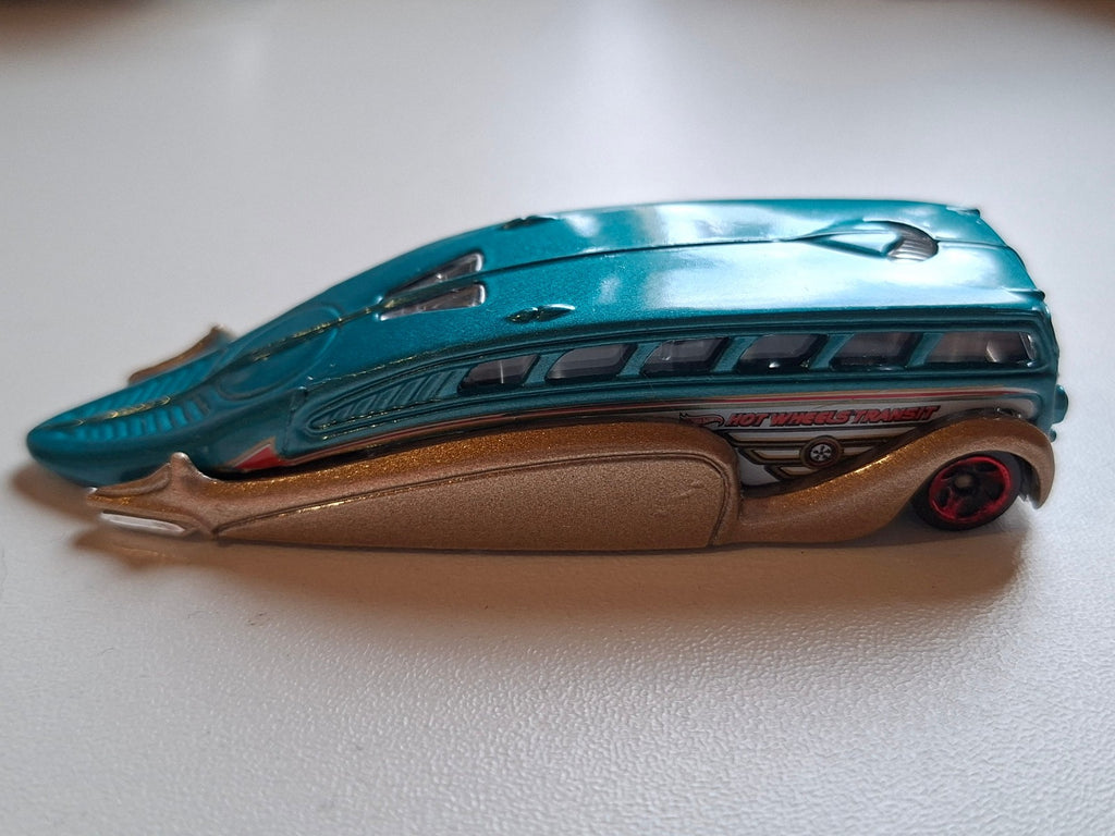 Hot Wheels Low flow  2011-176  (DV013)