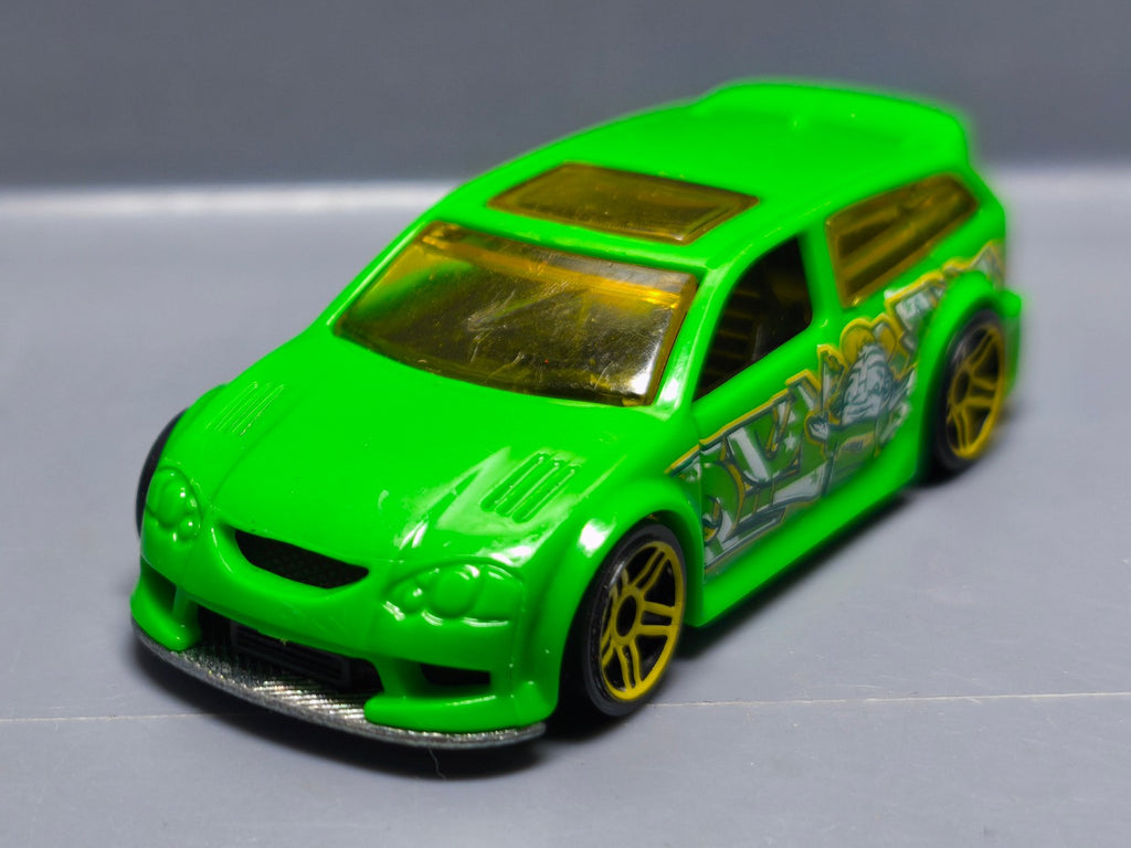 Hot Wheels 2011 exclusive multipack  Audacious     (A03)