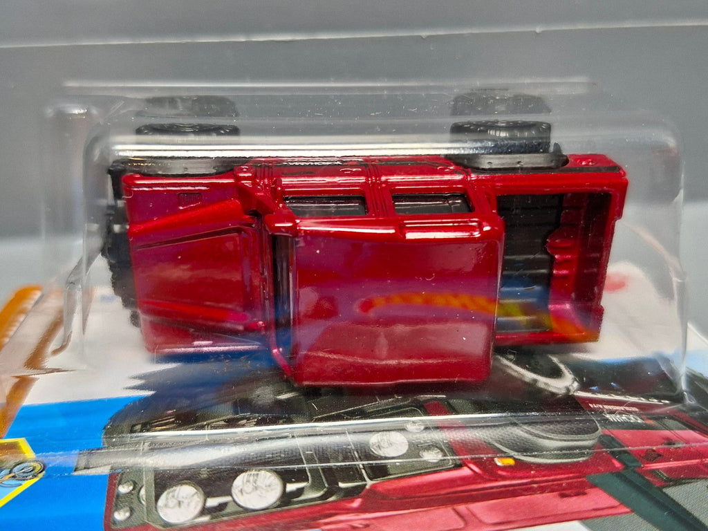 Hot Wheels '15 Land rover Defender double Cab   2025-179 (NP01)