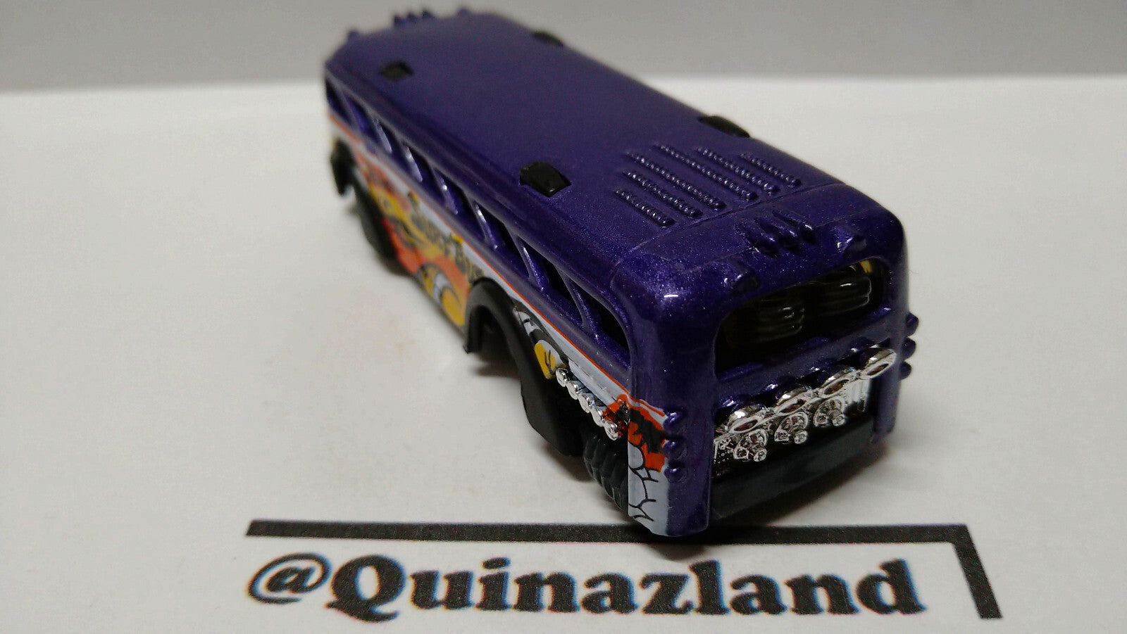 Hot Wheels 2006 multipack  Surfin scholl bus  (A35)