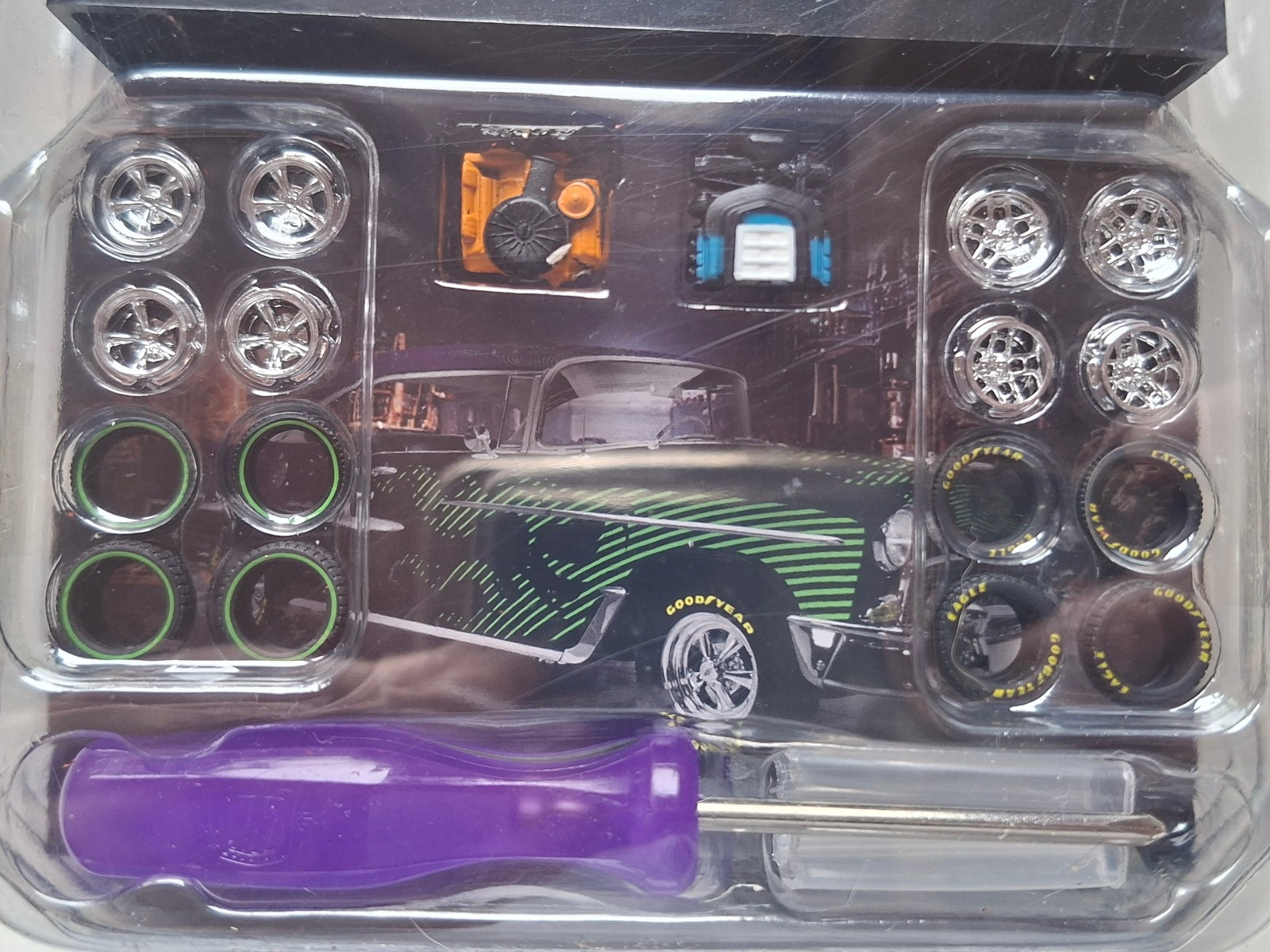 M2 Machines Model Kits Release 77 1955 Chevrolet Bel Air Hardtop Custom (NG57)