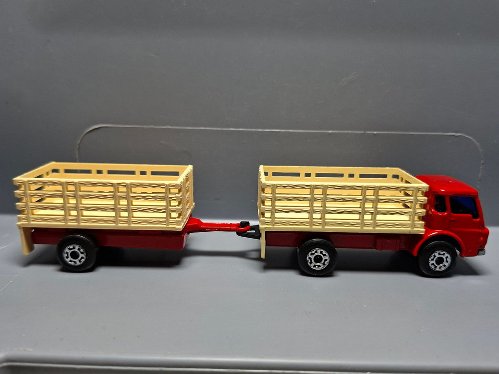 Matchbox 1978 farm set Cattle truck + trailer     (CP02)