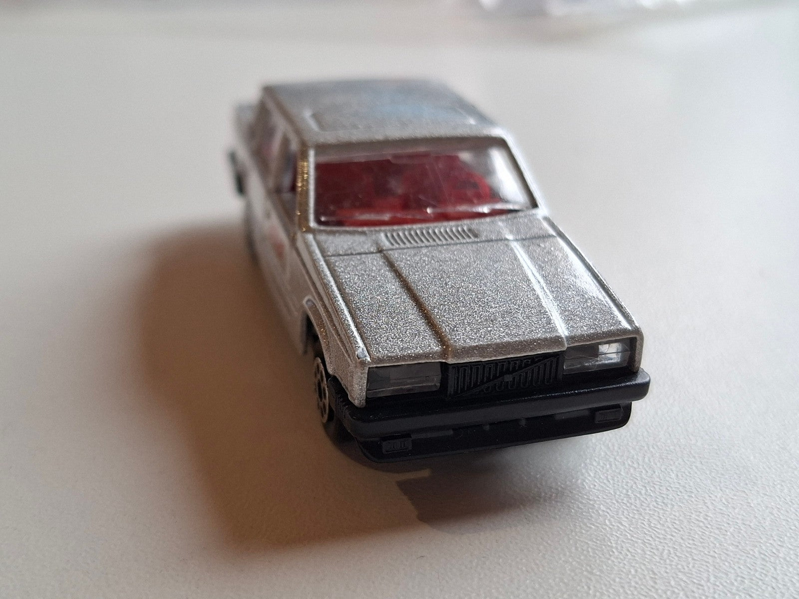 Majorette Club cadeau elf  Volvo 760 GLE  (A06)