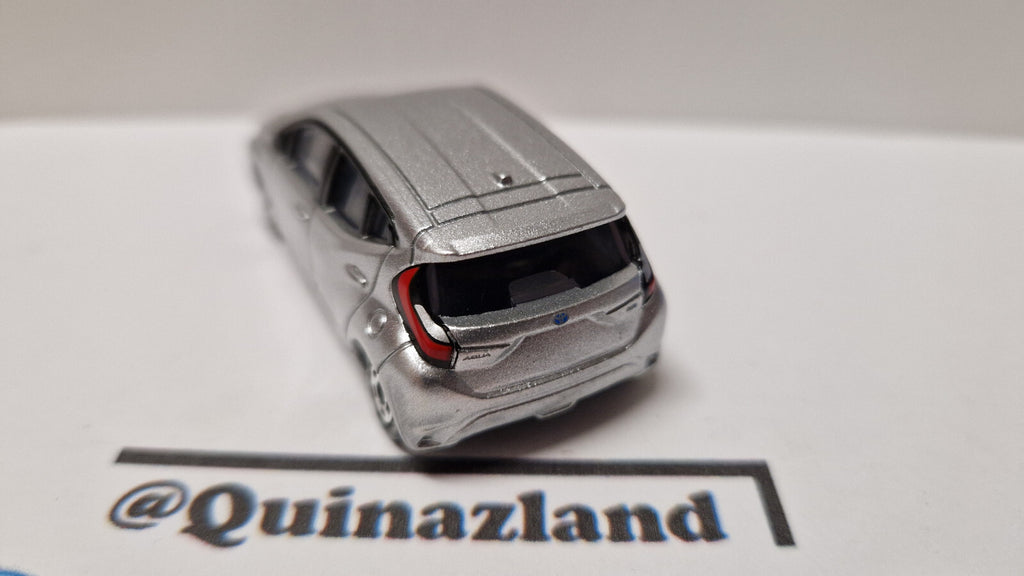 Tomica 2022 regular Toyota aqua 1/59   (CP05)