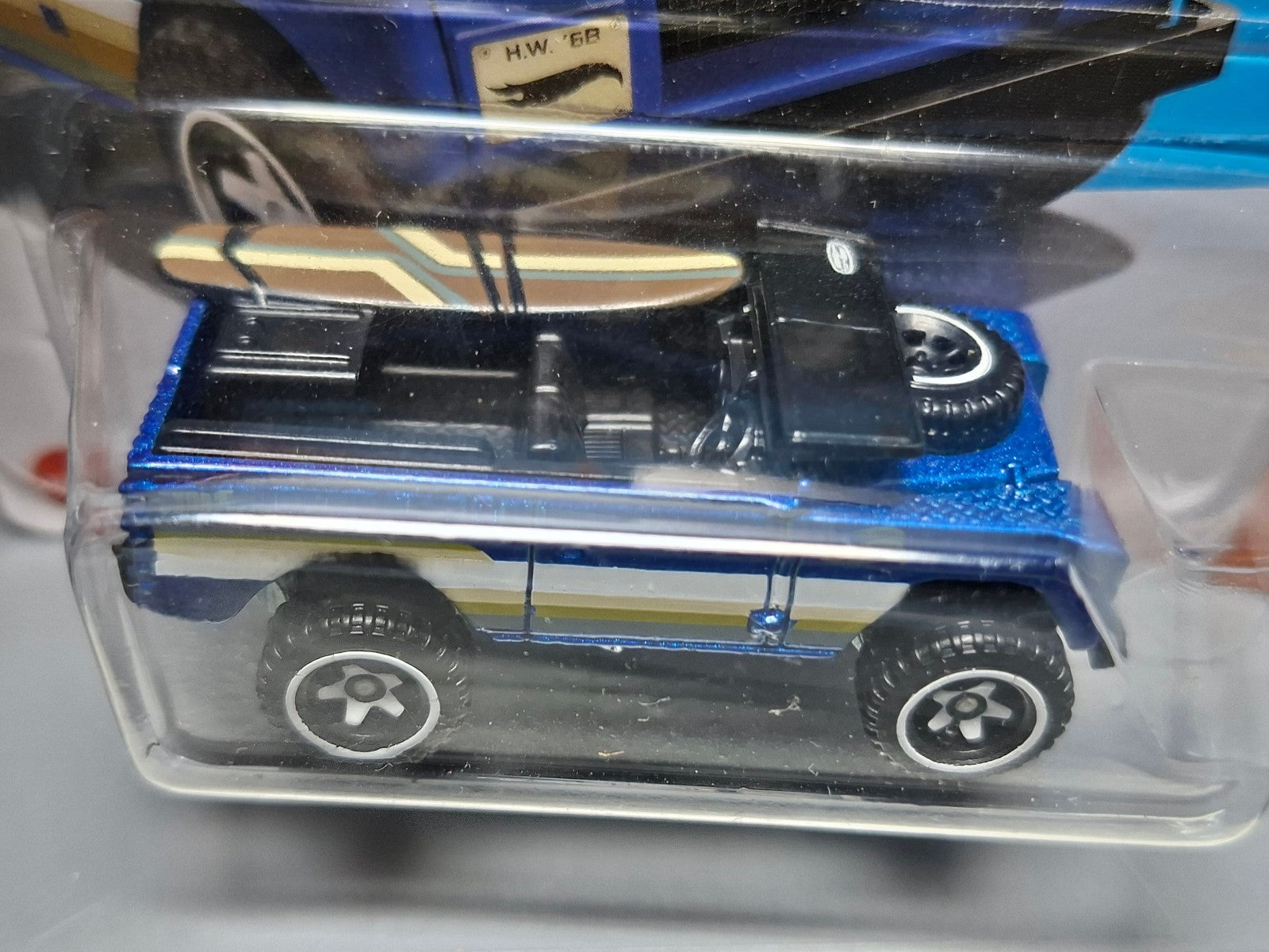 Hot Wheels   Land rover série II 2025-092 (NP01)