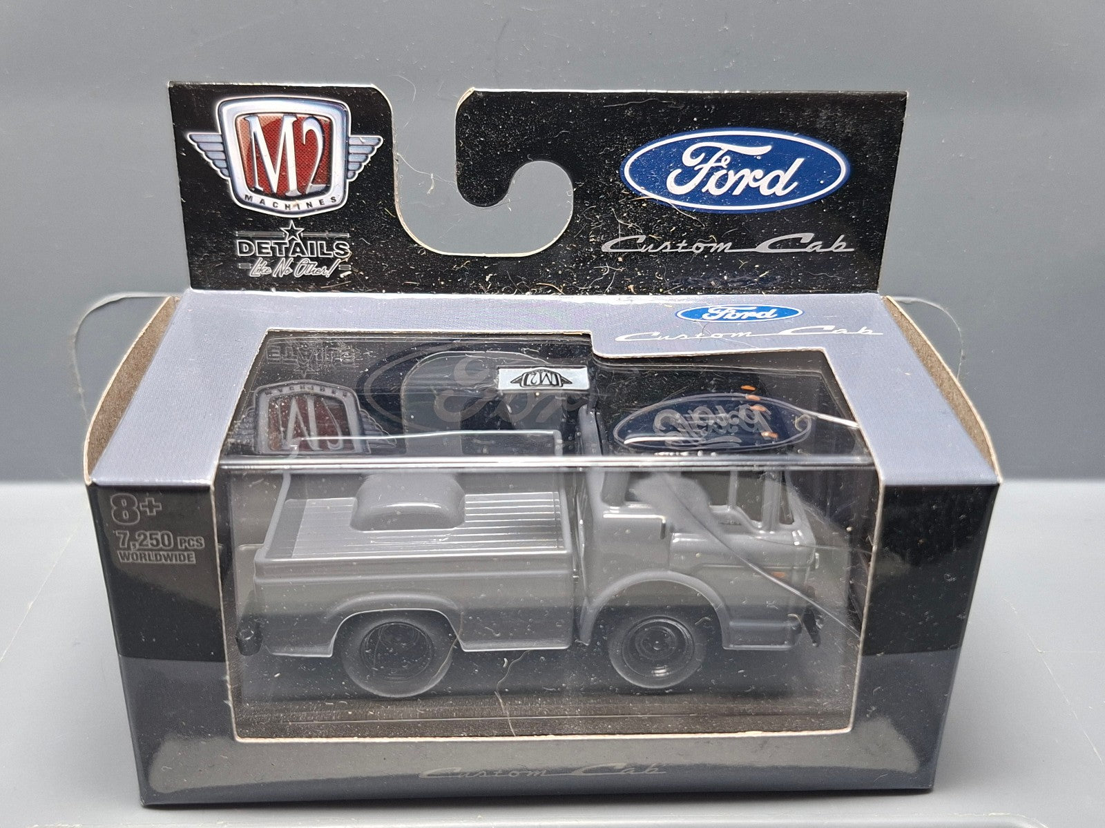 M2 Machines Details 1970 Ford C-600  (CP20)