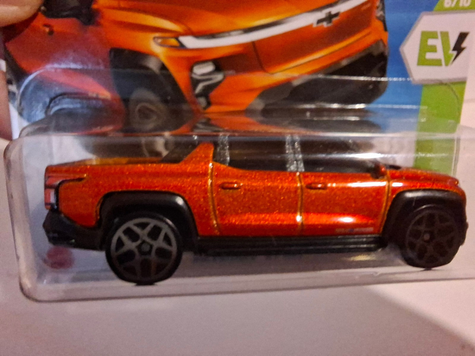 Hot Wheels Silverado EV RST  2025-088 (NP02)