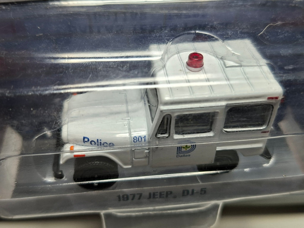 Greenlight Hot Pursuit 1977 Jeep DJ-5 (NG08)