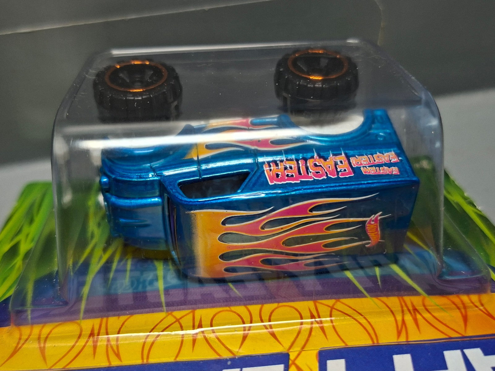 Hot Wheels  2016 happy easter exclusive Walmart  Monster dairy delivery (NP11)