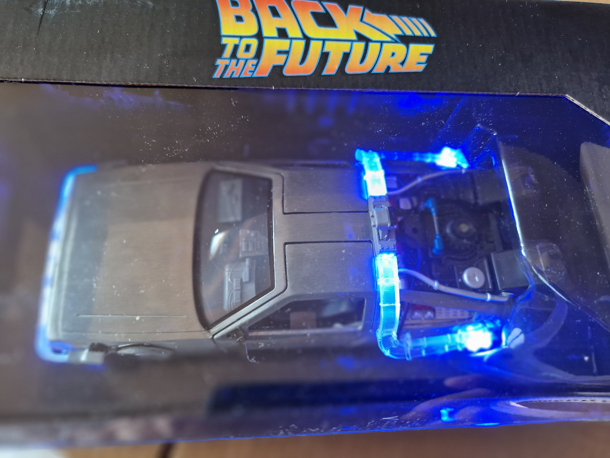 Jada 1/24 Time Machine Back to the Future 1, silver  (ET)
