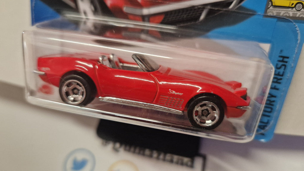 Hot Wheels 72 corvette stingray convertible  2024-047 (NP25)