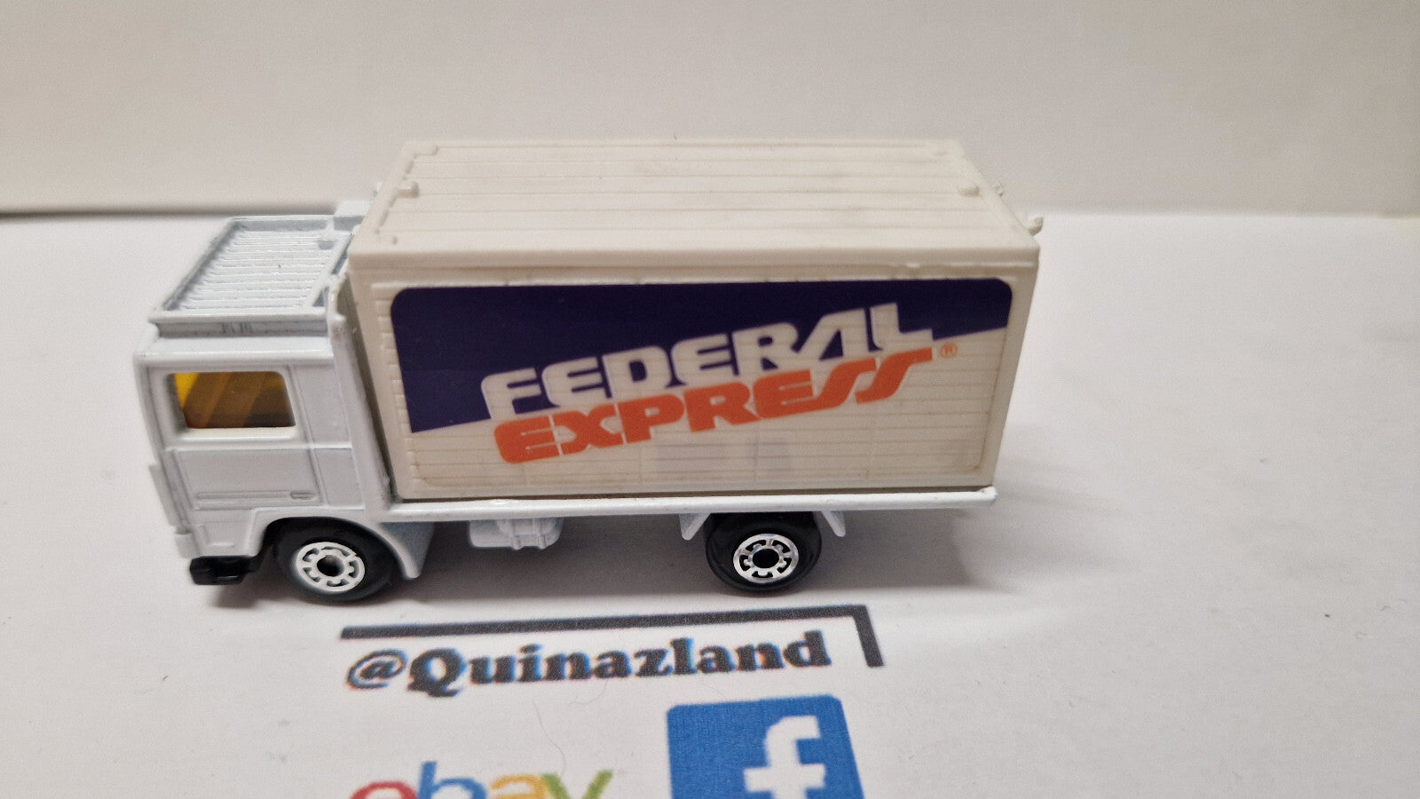 Matchbox 1987 mainline  Volvo container truck federal express     (A31)