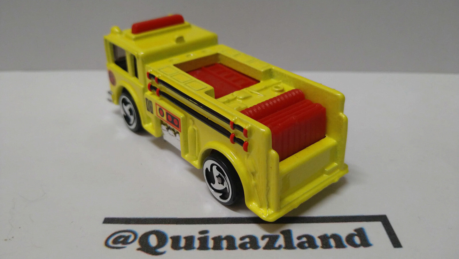 Hot Wheels Fire eater 1998-082 (A36)