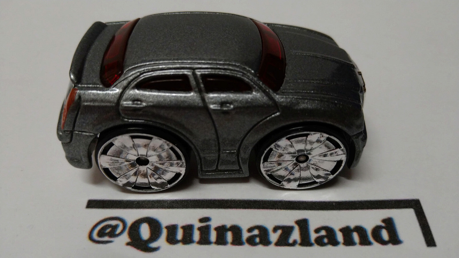 Hot Wheels First Editions Chrysler 300C  antibrouillard peint 2005-031 (A11)