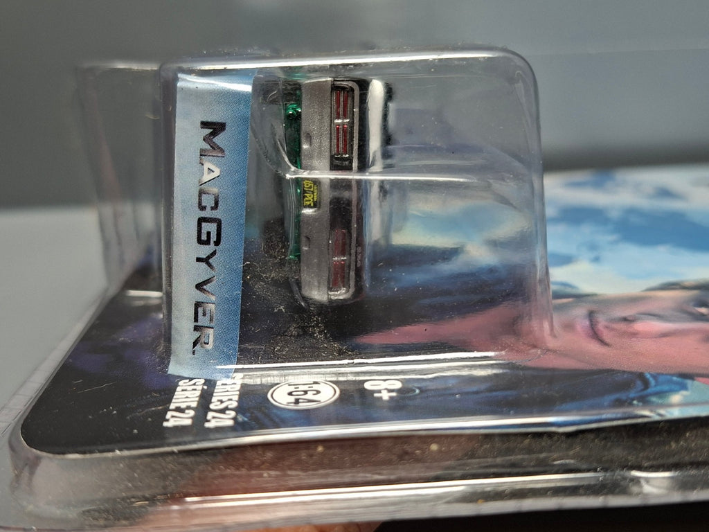 Greenlight Hollywood Mac Gyver 1967 Pontiac GTO Convertible  Chase (NG35)