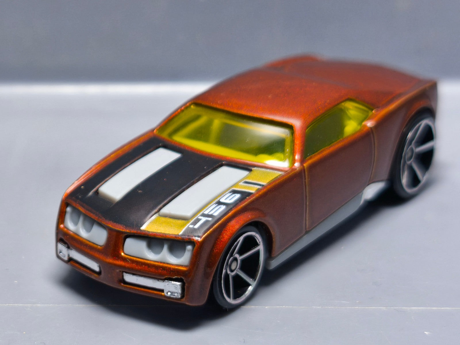 Hot Wheels Bully goat 2005-014  (A21)
