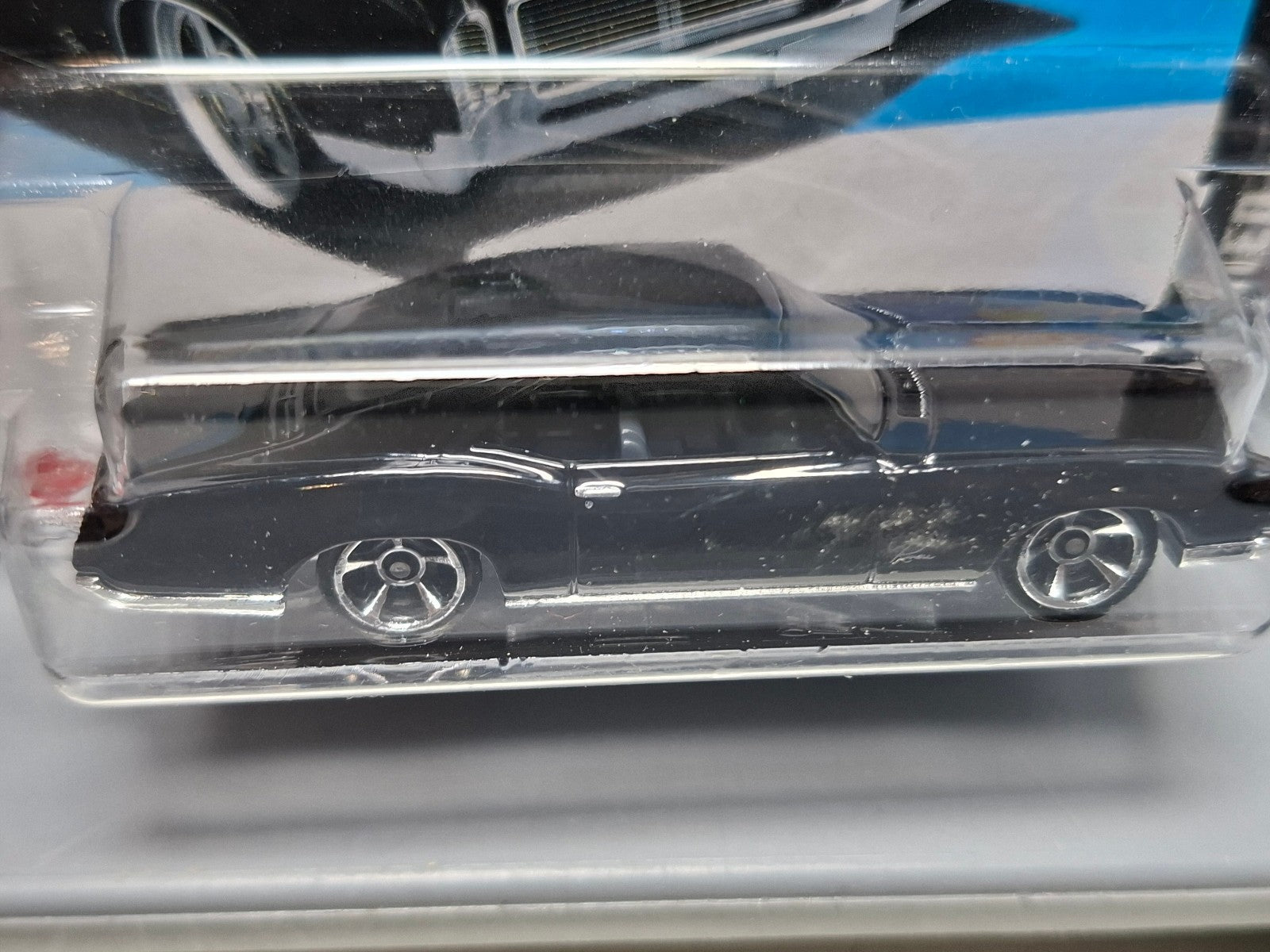 Hot Wheels '66 Buick riviera  2025-050 (NP01)