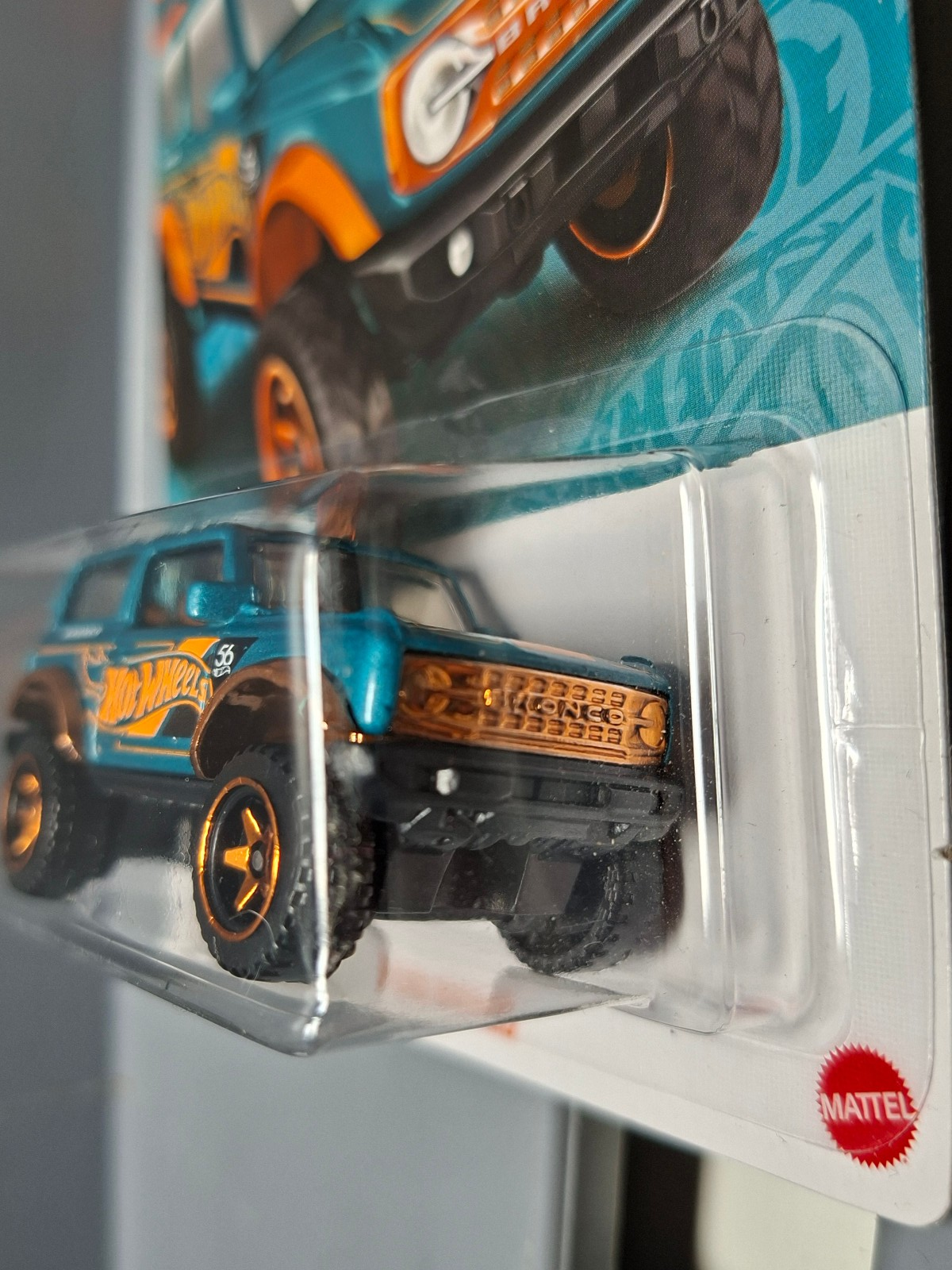Hot Wheels 2024 56th anniversary 21 Ford bronco bulle fendue  (CP01)