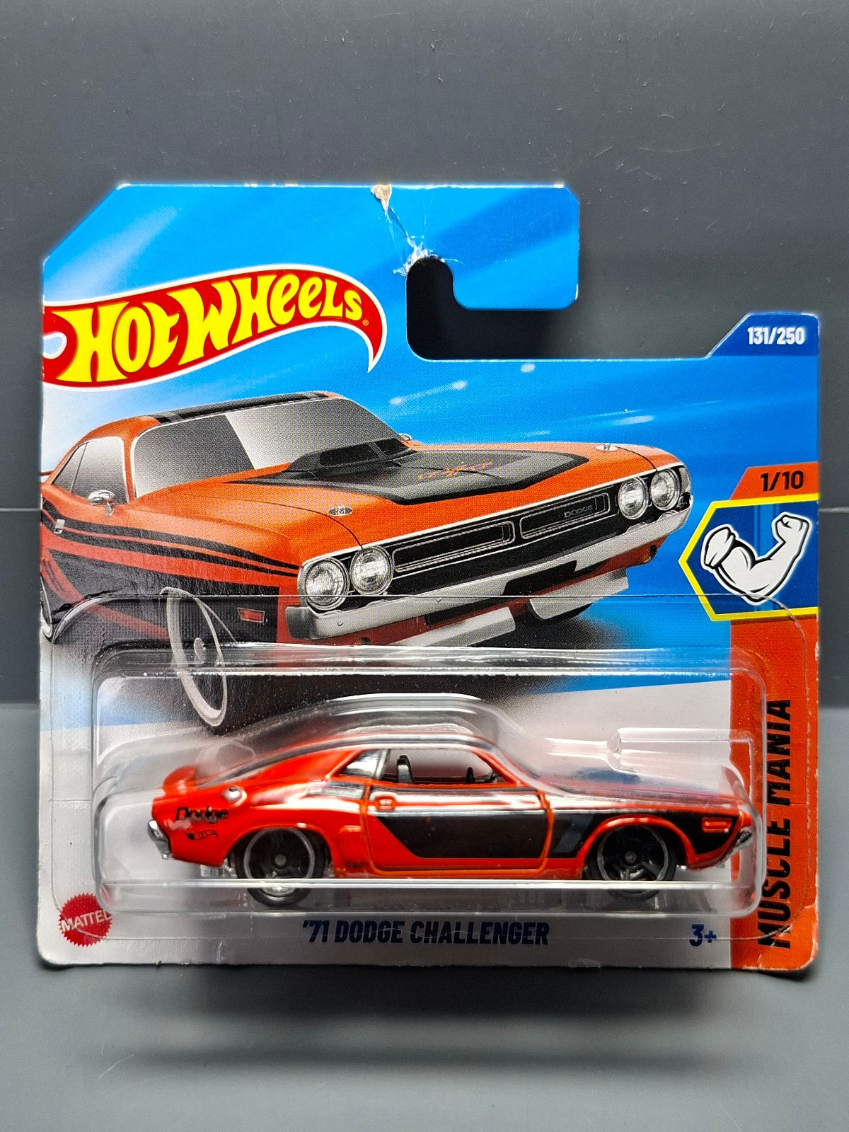 Hot Wheels '71 Dodge Challenger   2025-131  (NP02)