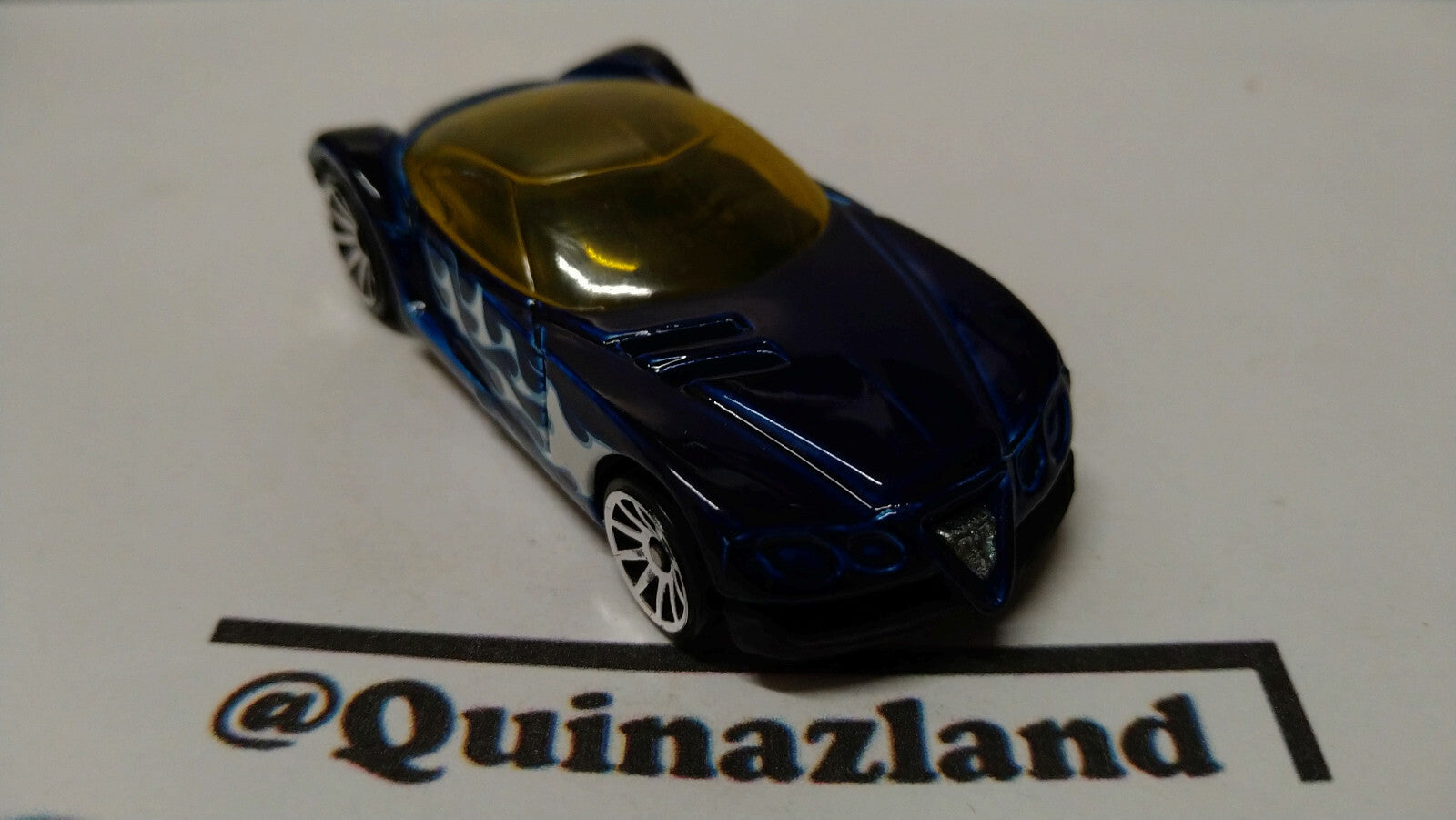 Hot Wheels Golden arrow 2012 exclusive multipack      (A24)
