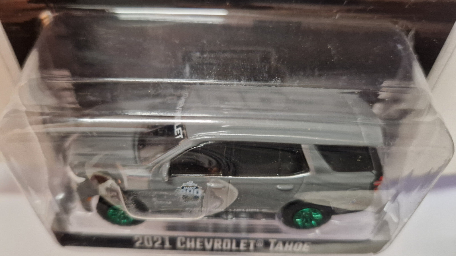 Greenlight Indy 500 2021 Chevrolet Tahoe Chase Green Wheels (NG32)