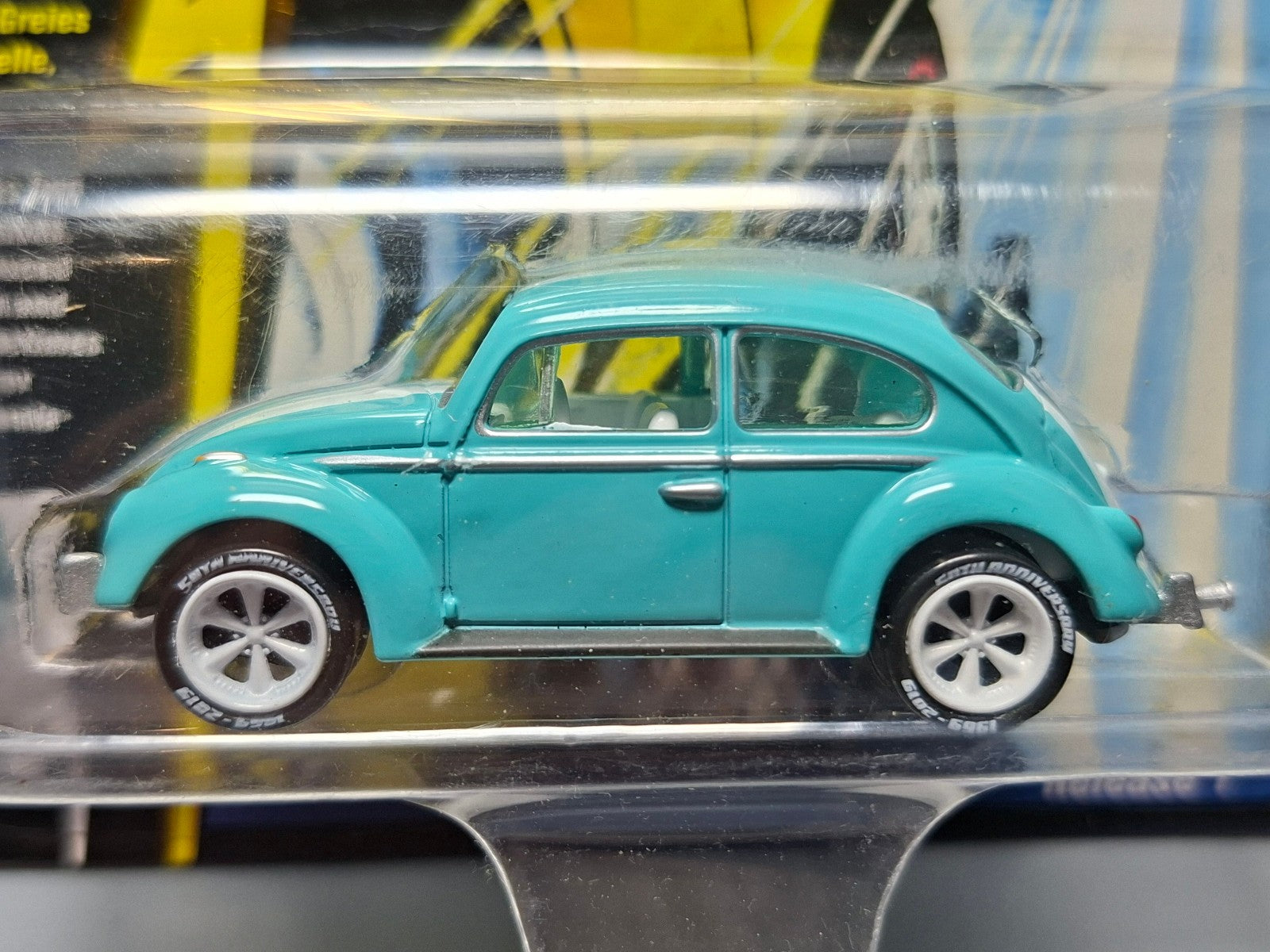 Johnny Lightning  50 years chase 1966 volkswagen beetle  (NG51)