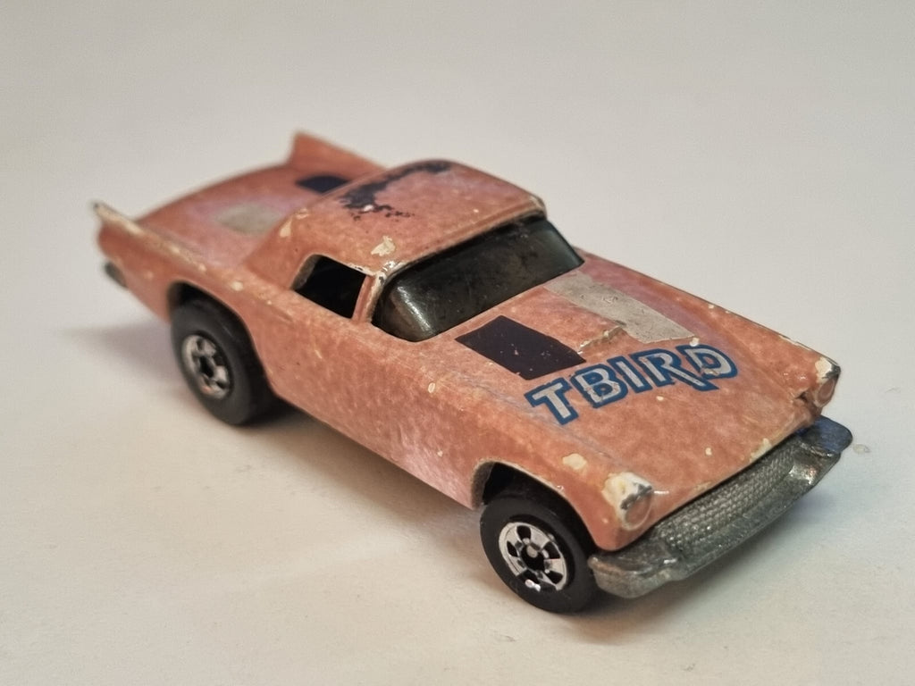 Hot wheels  Color changer  57 T-Bird   (A02)