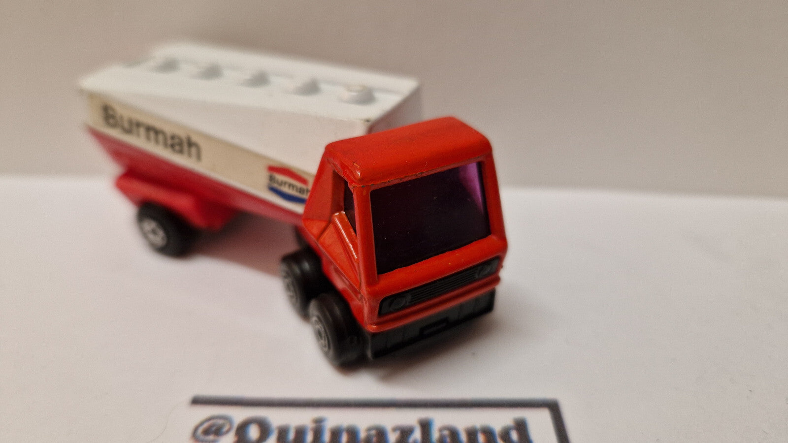 Matchbox 1973 logo à l'avant  Freeway gas tanker burmah (A28)