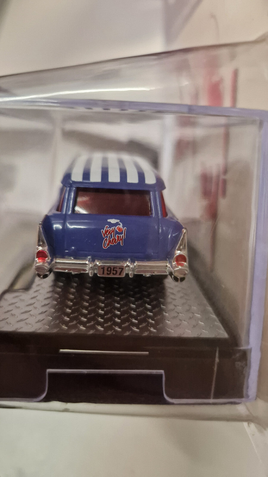 M2 Machines 1957 Chevrolet 150 Handyman Station Wagon GASSER CHERRY Coke  (NG81)