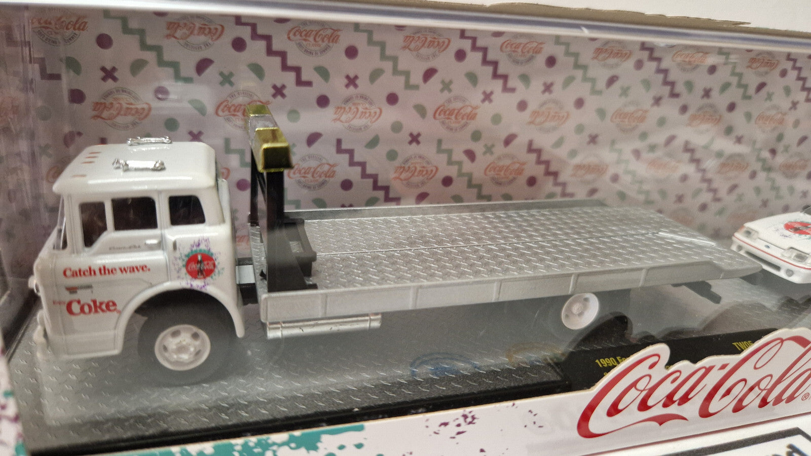 M2 Machines Coca Cola 1990 Ford C-8000 & 1990 Ford Mustang GT (C14)
