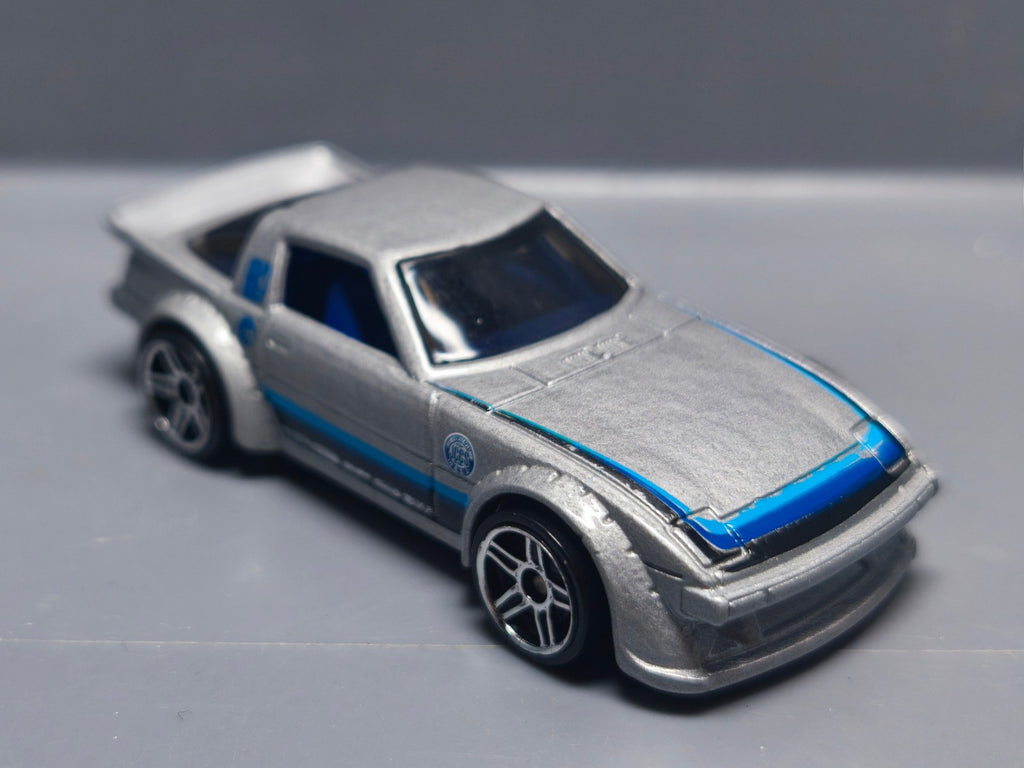 Hot Wheels Treasure Hunt Mazda rx-7 2013-022   (A02)
