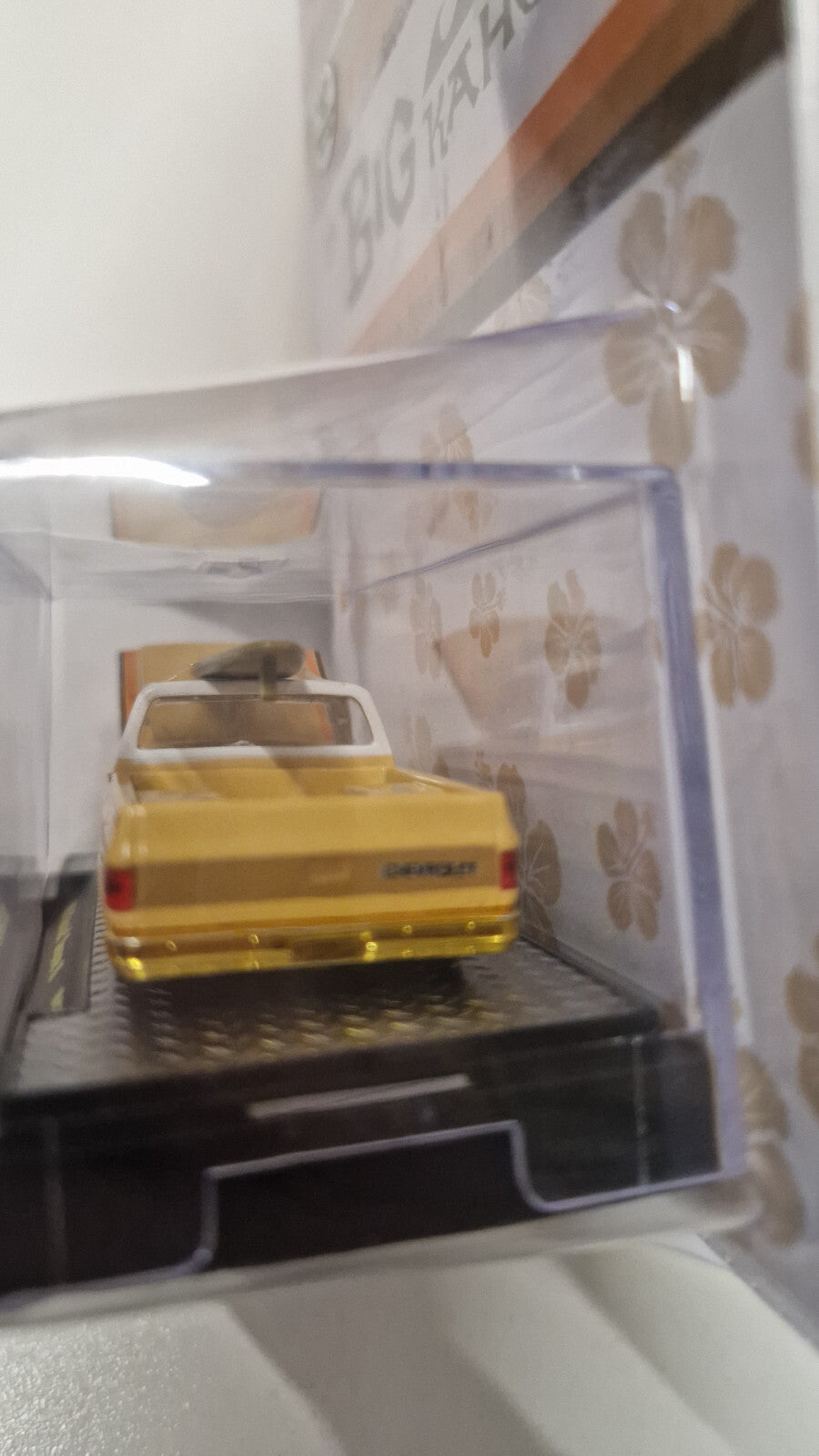 M2 Machines Big Kahuna 1973 Chevrolet Cheyenne 10  Chase 400 pcs  (NG58)