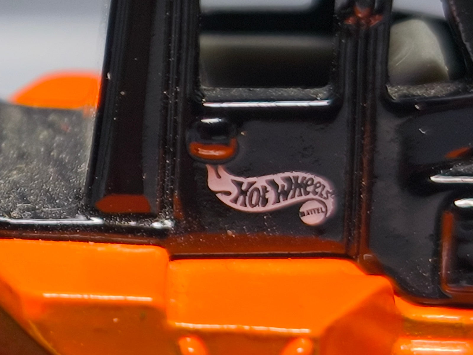Hot Wheels 1997 mainline 641 Wheel loader version logo blanc  (A38)