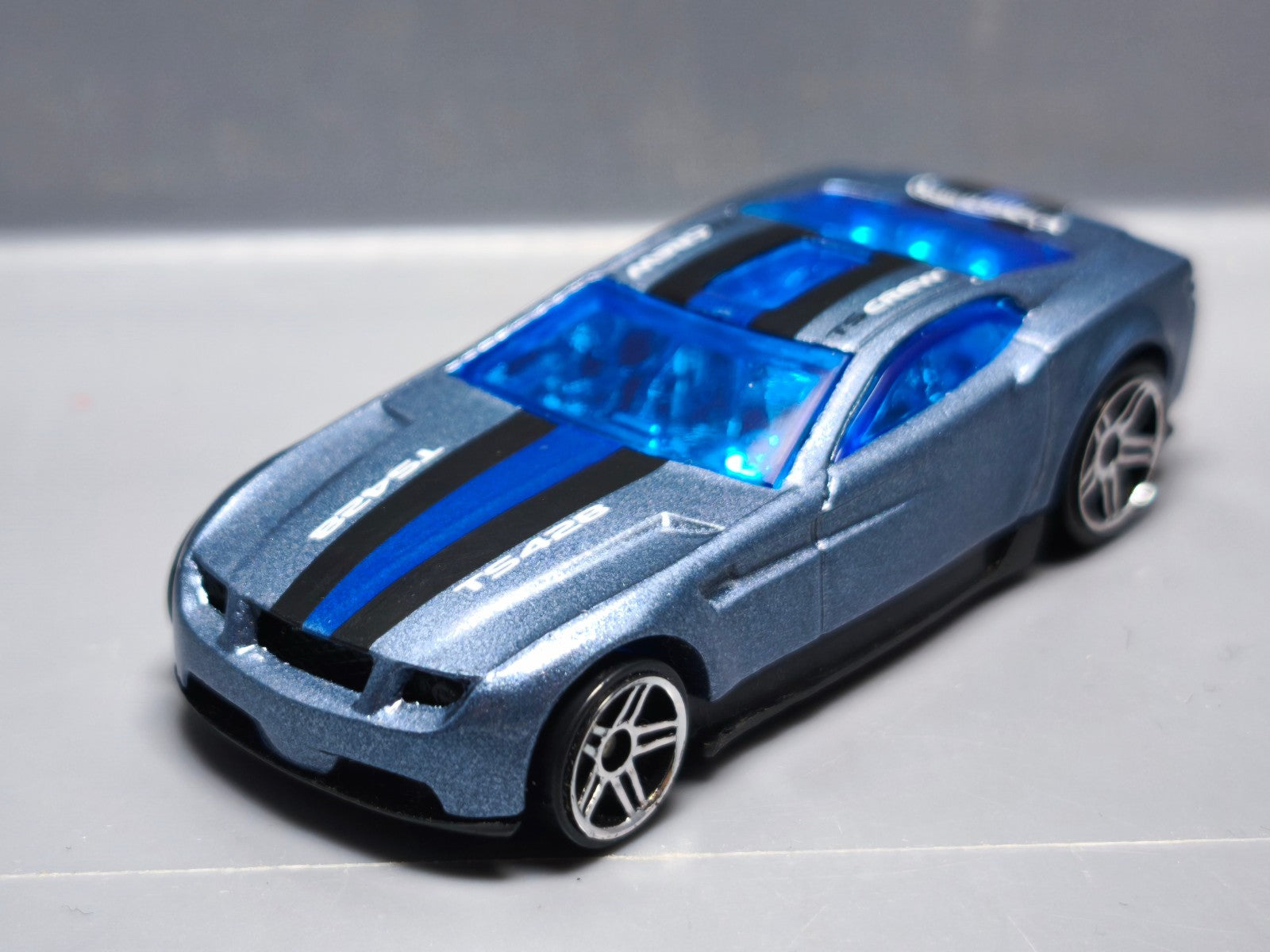 Hot Wheels Torque screw 2004-083 (A12)