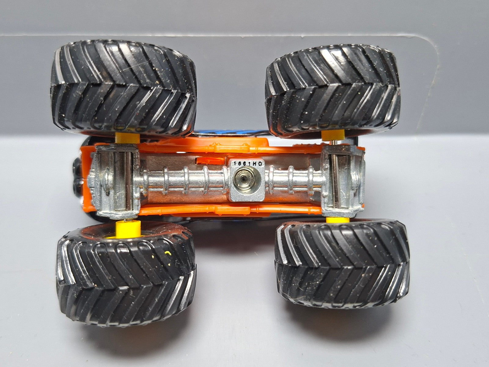 Hot Wheels Monster jam  Predator   (CP05)