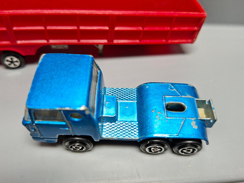 Majorette Bernard maraîcher  (CP02)