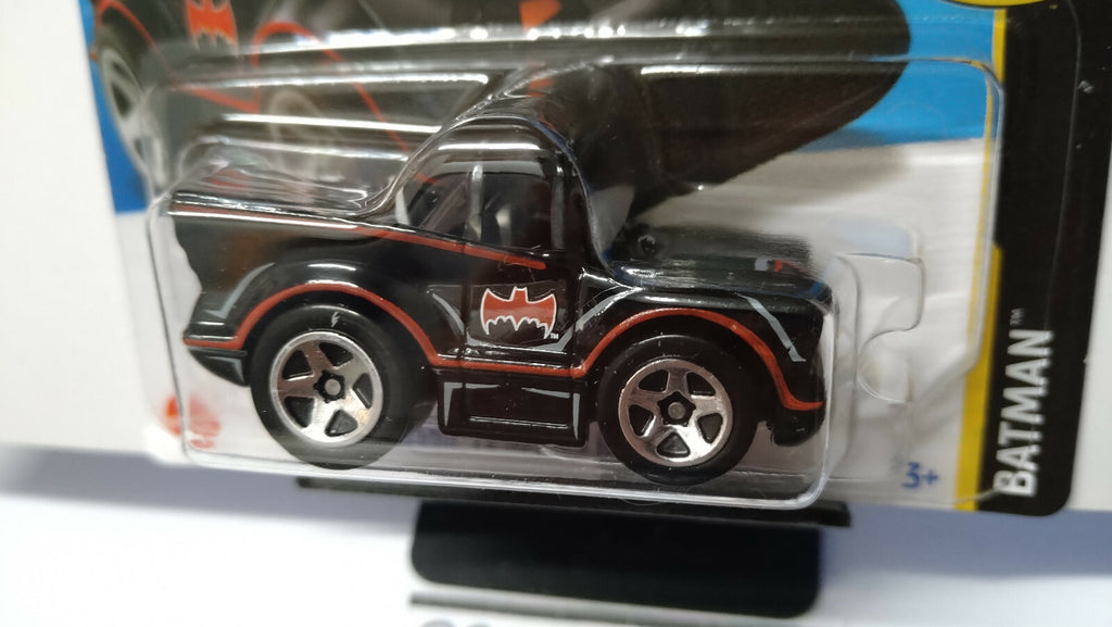 Hot Wheels Classic TV series Batmobile 2022-078 (NP13)