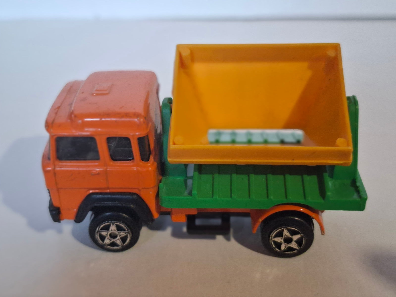 Guisval Magirus- Deutz version benne jaune  (A03)