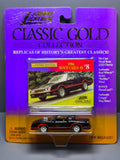 Johnny Lightning  Classic gold White chase 1986 monte carlo ss    (NG78)