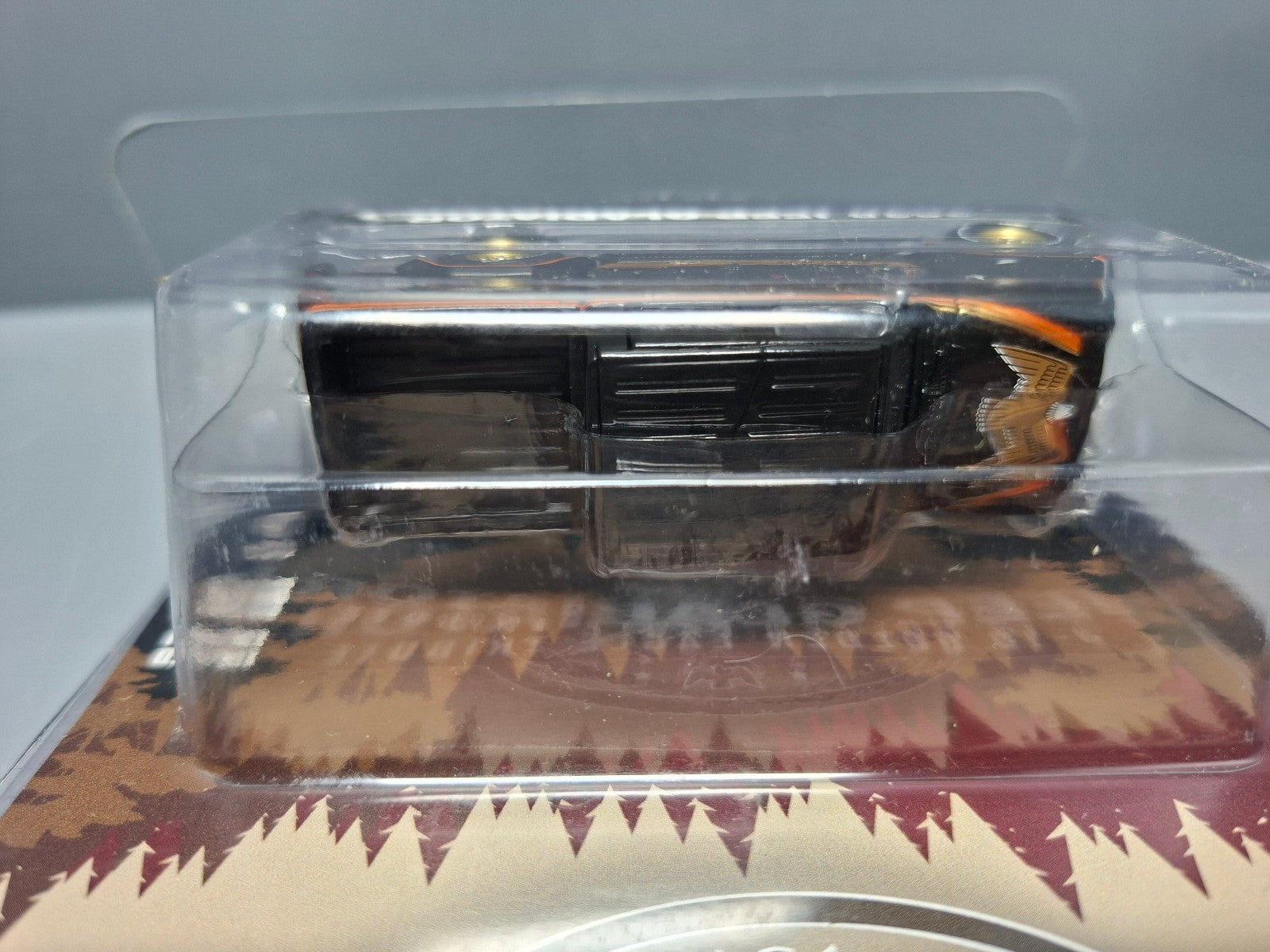Greenlight Bandit Tribute  Jeep Gladiator   (NG69)