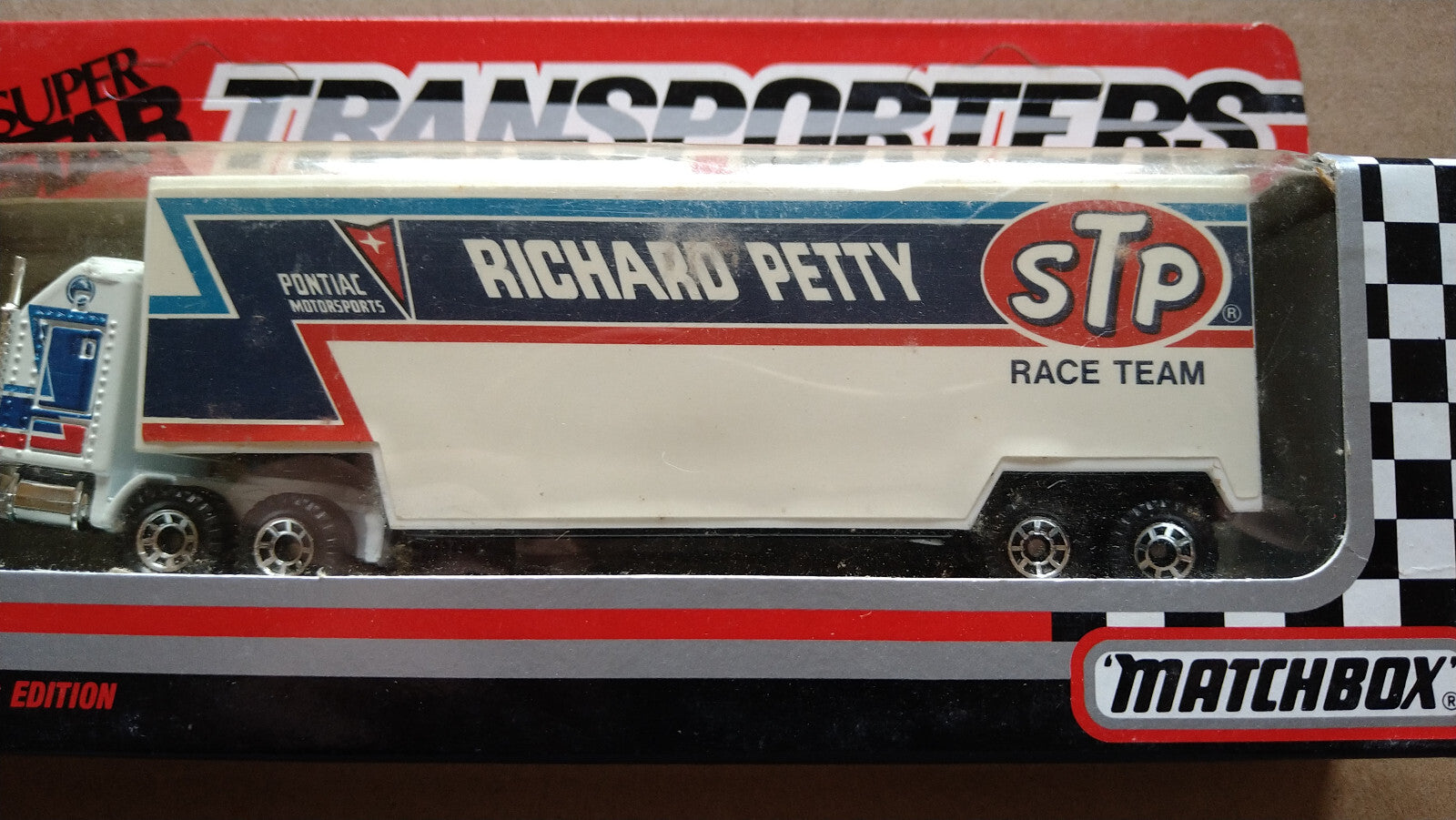 Matchbox Super star transporters STP Richard Petty  (C12)